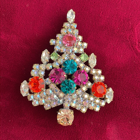 Vintage handmade Czech Christmas tree brooch. - Picture 14 of 16
